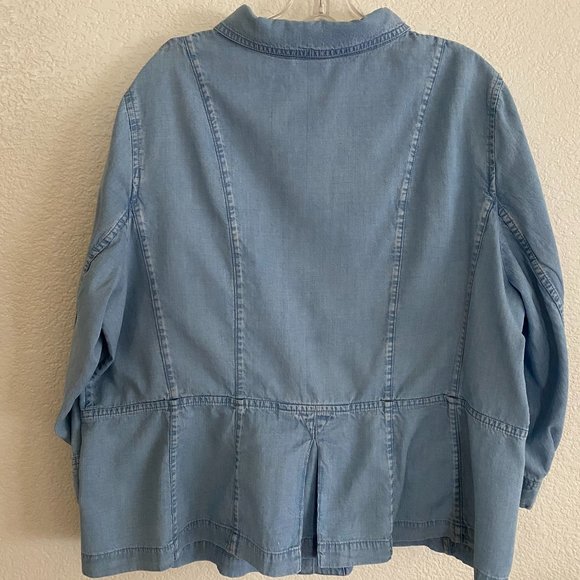 Vintage EMMA JAMES Chambray with Pleated Back - Picture 7 of 14